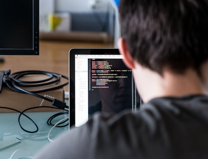 无限发短信验证码软件